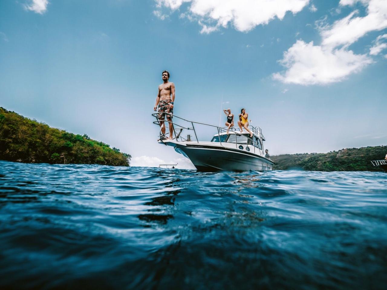 Shared Speed Boat Day Trip to Nusa Penida